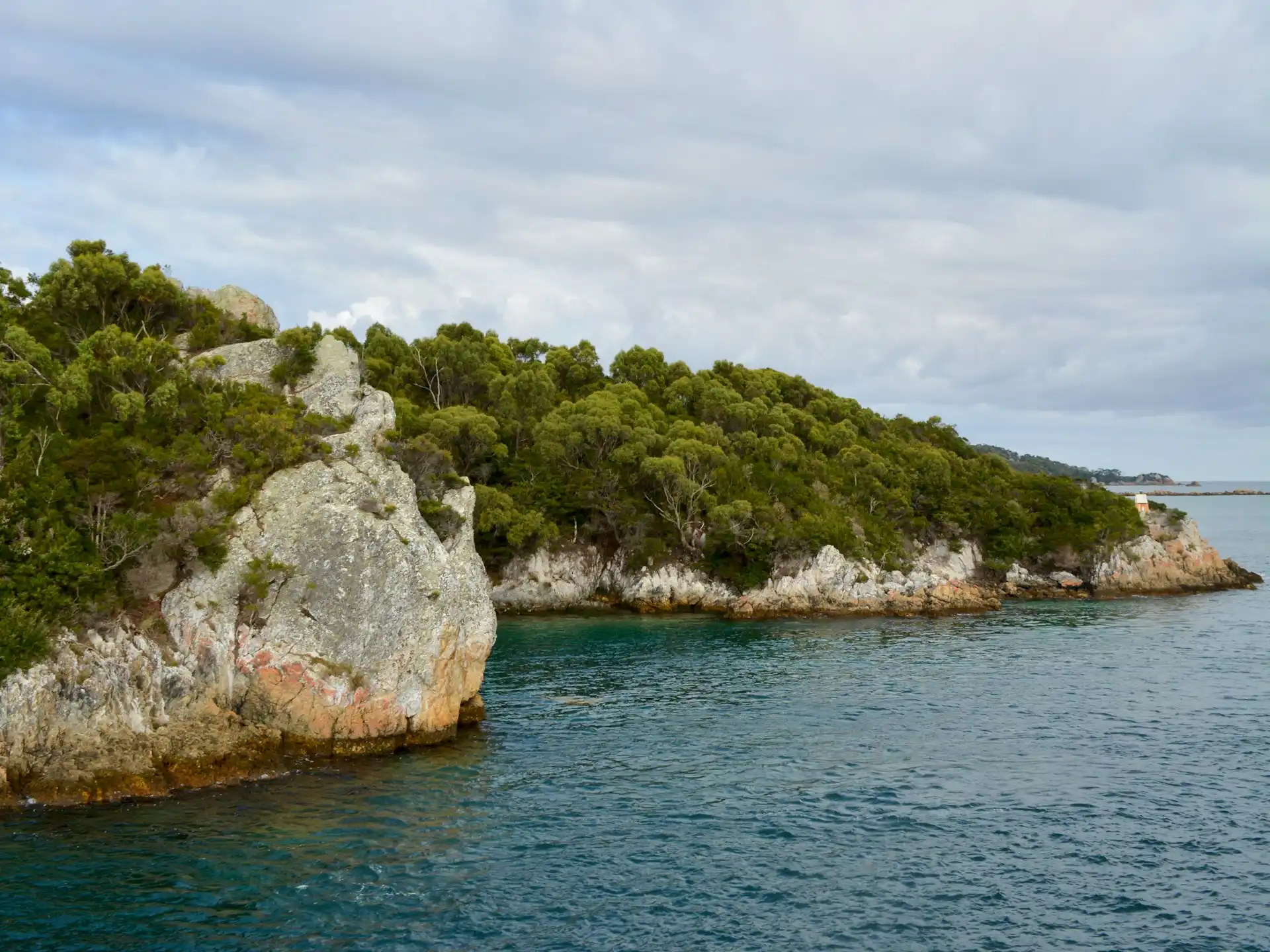 Strahan - TAS - kshithij-chandrashekar-unsplash